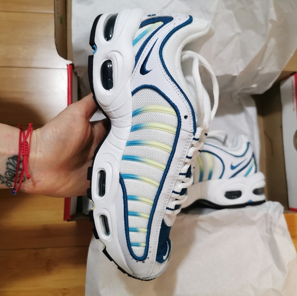 NWB NIKE AIR MAX Tailwind IV - Picture 6 of 8
